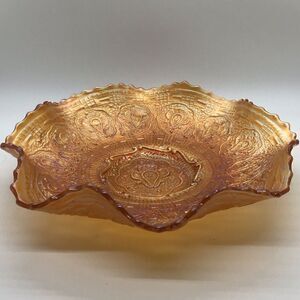 Beautiful Fenton Persian Medallion Carnival Glass Bowl